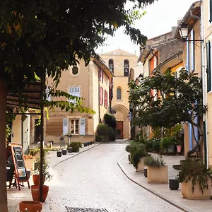 La Dame Jeanne 3*, Cucuron France